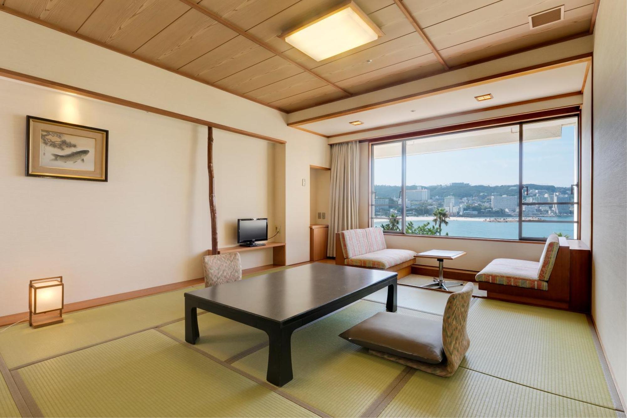 Shiraraso Grand Hotel Shirahama Exterior photo
